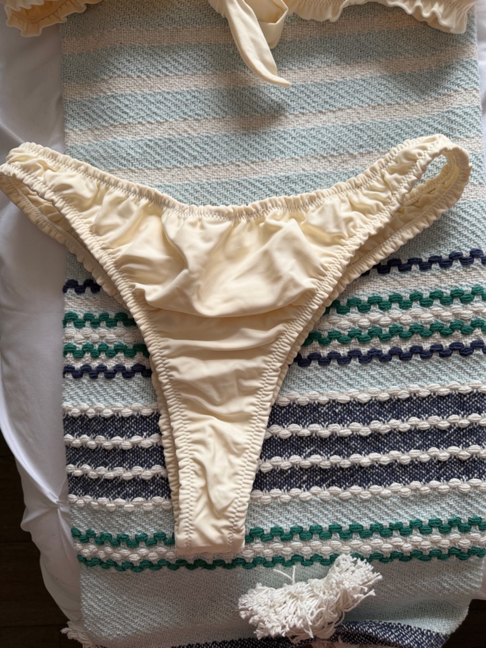 Strawberry Milk Mob Cream Ruffled Bikini Set - Picture 3 of 10